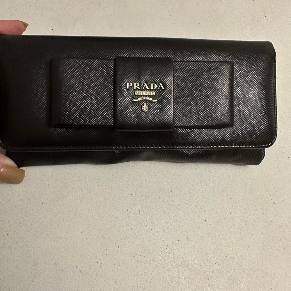 ❤️Authentic Parada long wallet